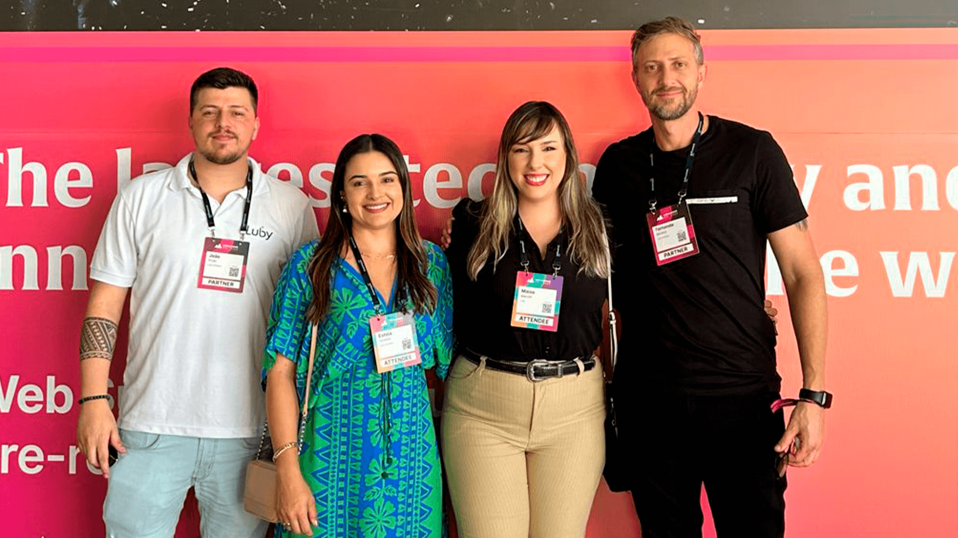 João Pirolo, Estela Teodoro, Maíse Mandel e Fernando Nicolodi no evento Web Summit 2024, representando a Luby.