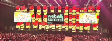 Web Summit Rio 2024 palco principal do artigo da Luby.